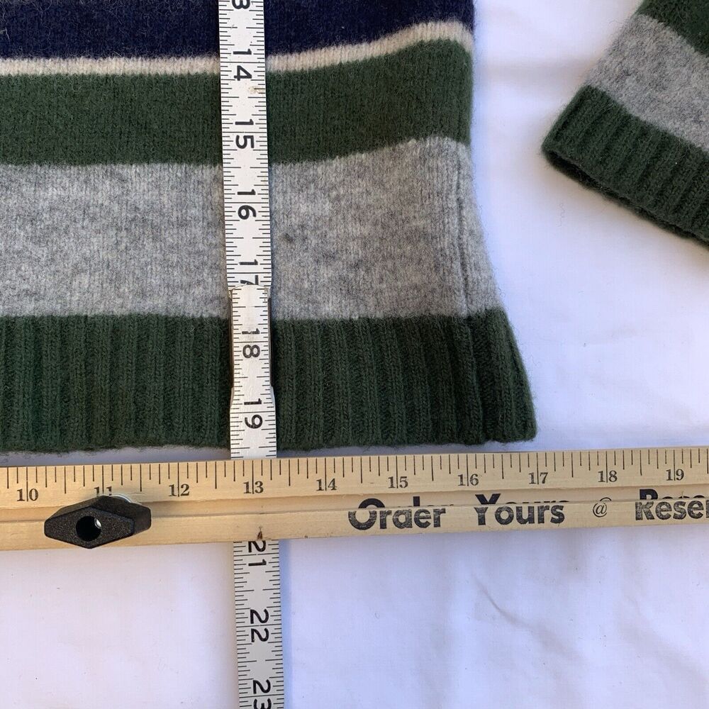 American Eagle 100% Lambswool Women’s Sweater Med Small Green Crew Neck Striped - Picture 5 of 9
